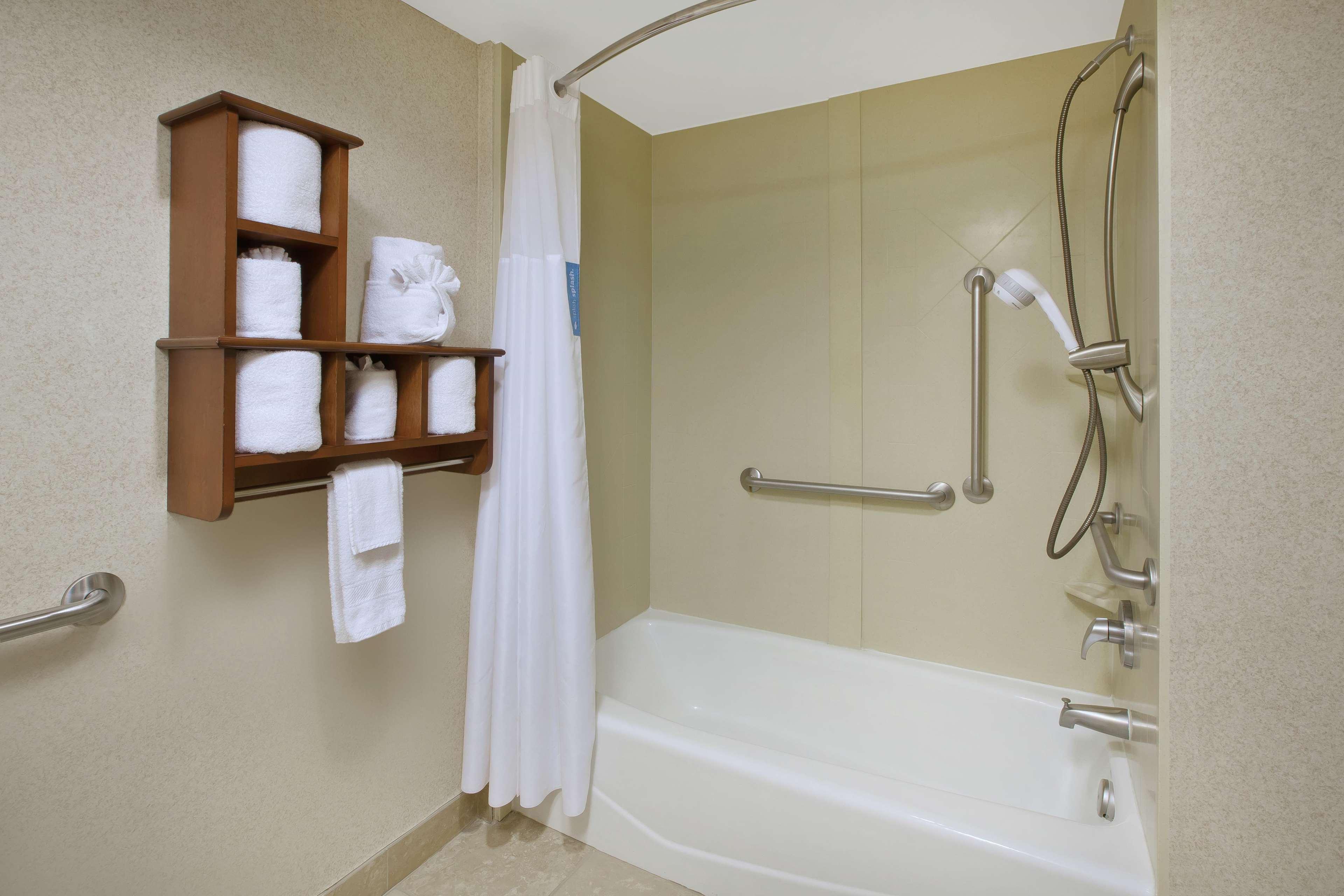 Hampton Inn Richmond-West Innsbrook Broad Meadows Extérieur photo