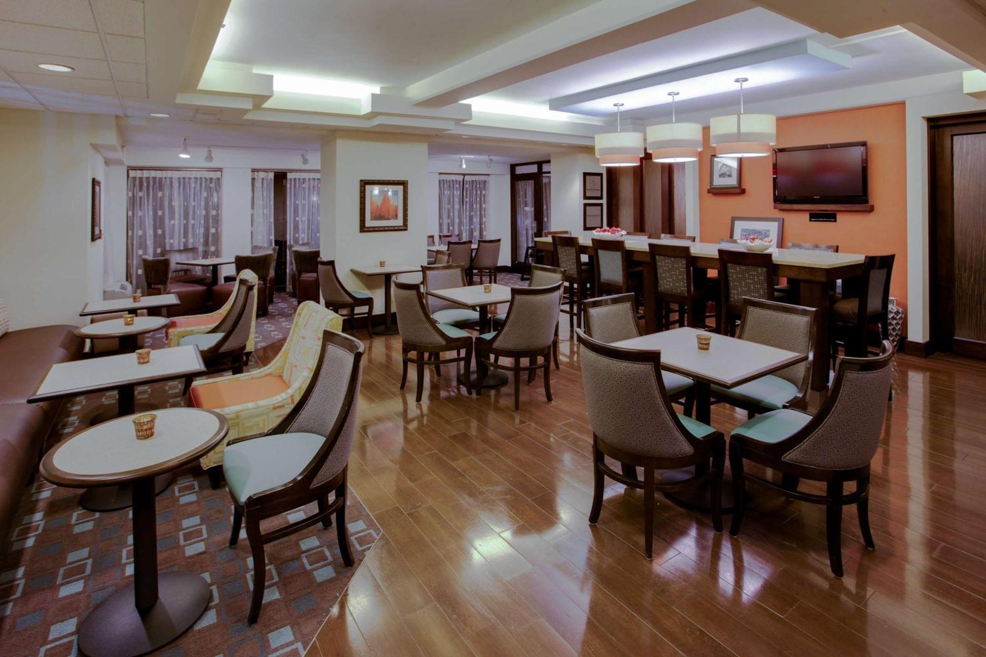 Hampton Inn Richmond-West Innsbrook Broad Meadows Extérieur photo